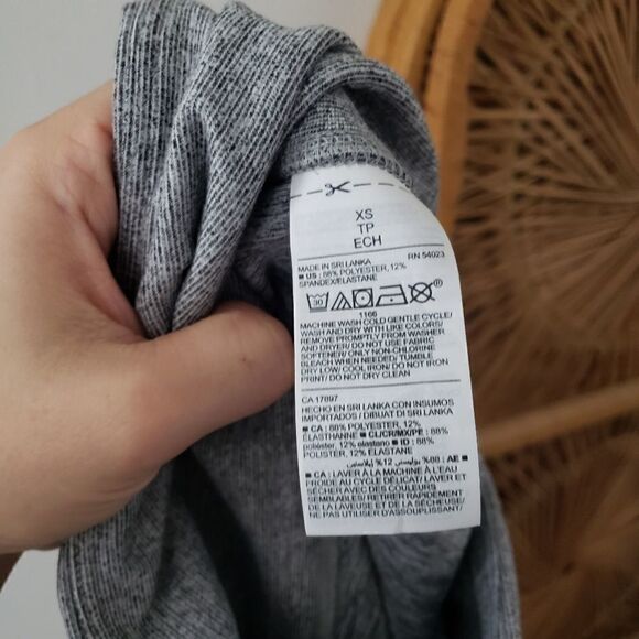 Old Navy Active Gray Bike Shorts XS - Picture 5 of 6